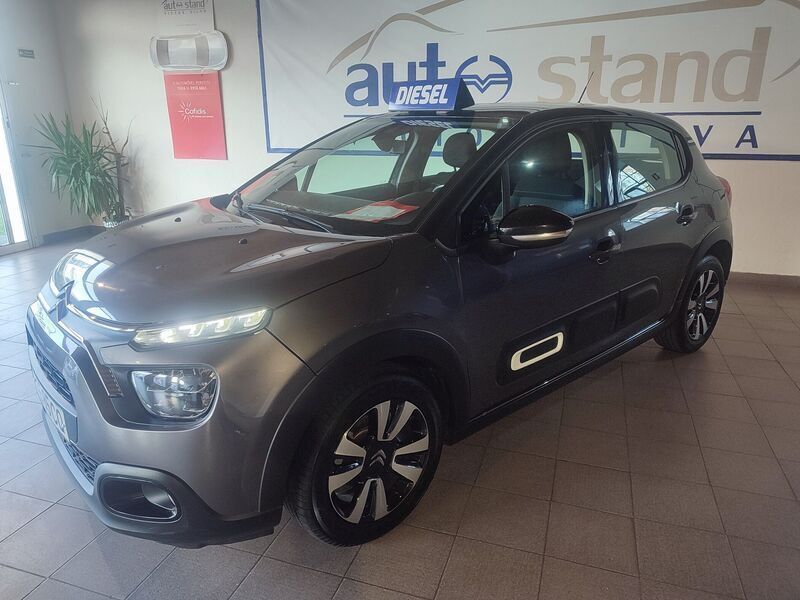 Cinza Usado 2020 Citroën C3 Shine Citadino | € 14.500 (Preço justo) - Imagem 1/4