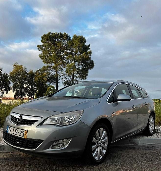 Usado 2010 Opel Astra Sedan | € 5.499 (Preço justo) - Imagem 1/4
