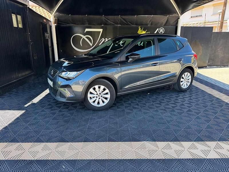 Cinza Usado 2023 Seat Arona Xperience SUV | € 21.750 (Preço elevado) - Imagem 1/3