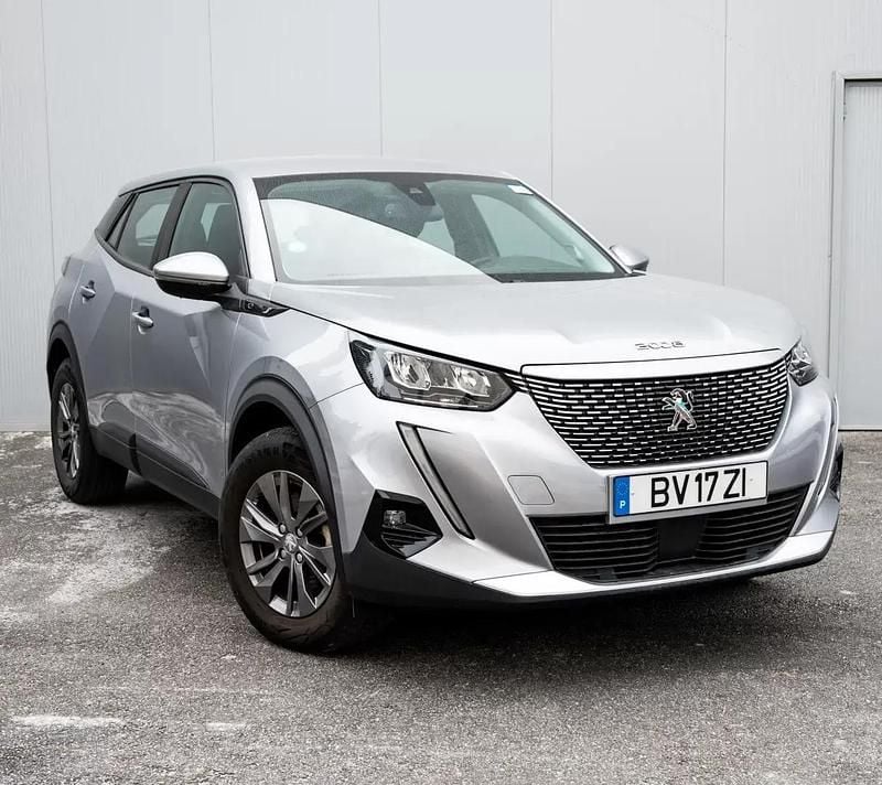 Cinzento prata metalizado Usado 2021 Peugeot e-2008 Active SUV | € 20.500 (Bom preço) - Imagem 1/4