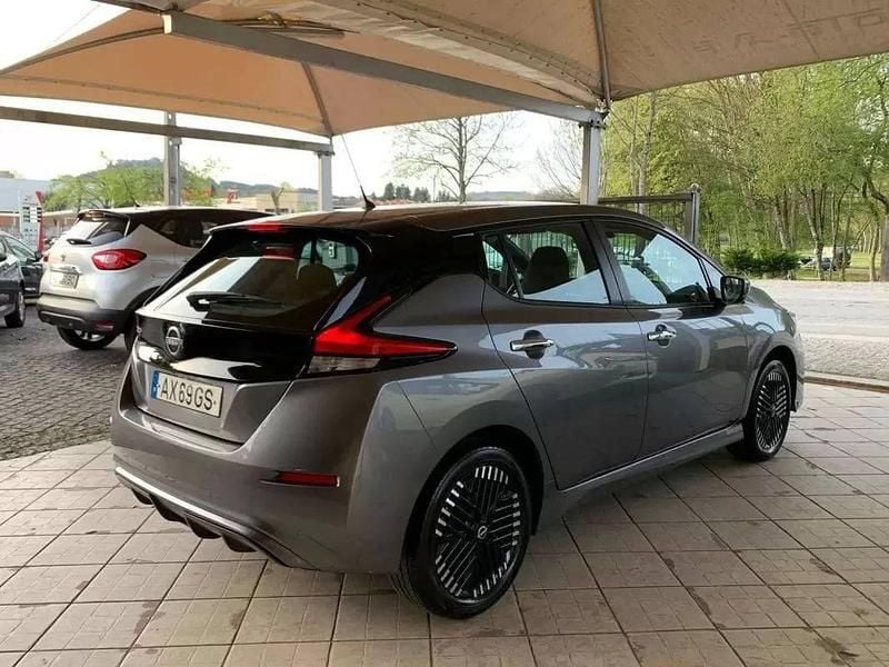 Usado Nissan Leaf Acenta 160 kW (218 HP) 2023 Cinzento Citadino