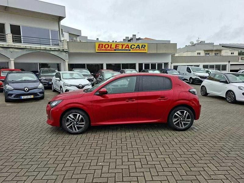 Vermelho Usado 2021 Peugeot 208 Allure Citadino | € 16.750 (Preço justo) - Imagem 1/4