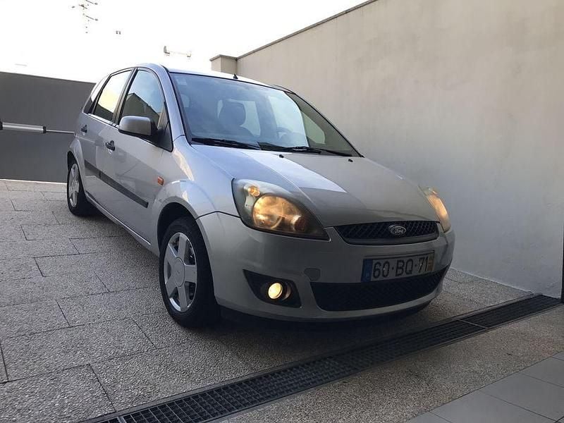 Usado 2006 Ford Fiesta Style Citadino | € 2.550 (Bom preço) - Imagem 1/4