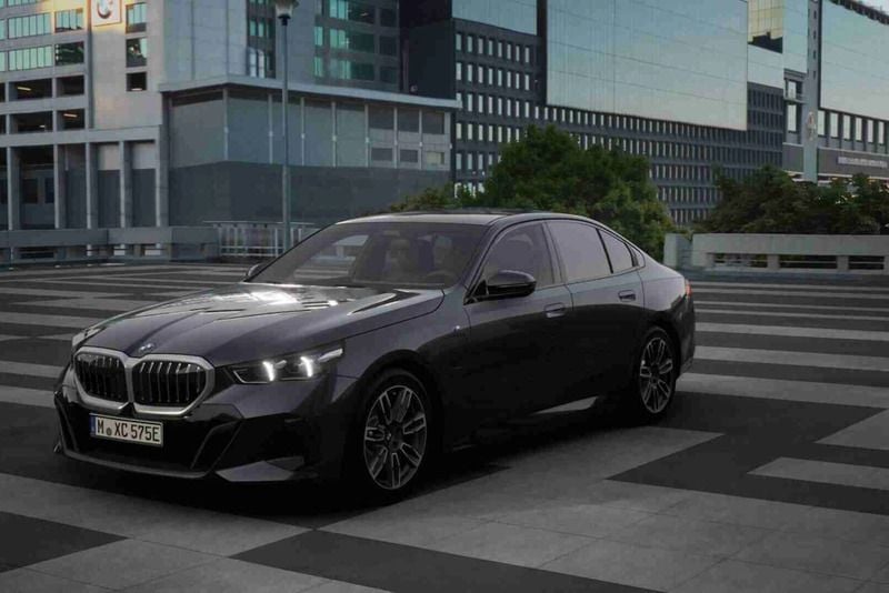 Cinzento Novo 2025 BMW 530e Shadowline Coupé | € 75.500 (Preço justo) - Imagem 1/4