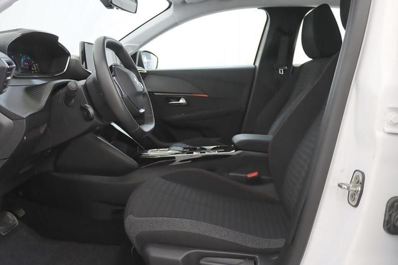 Usado Peugeot e-208 100 kW (136 HP) 2023 Branco Citadino