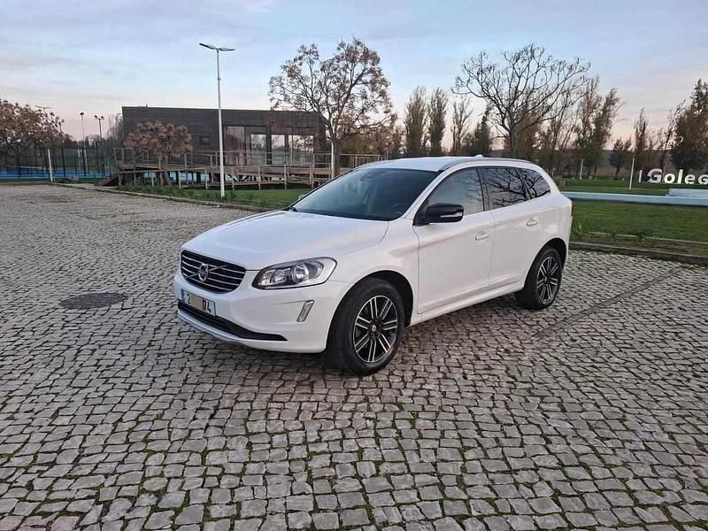 Usado Volvo XC60 150 HP (110 kW) 2017 Branco SUV
