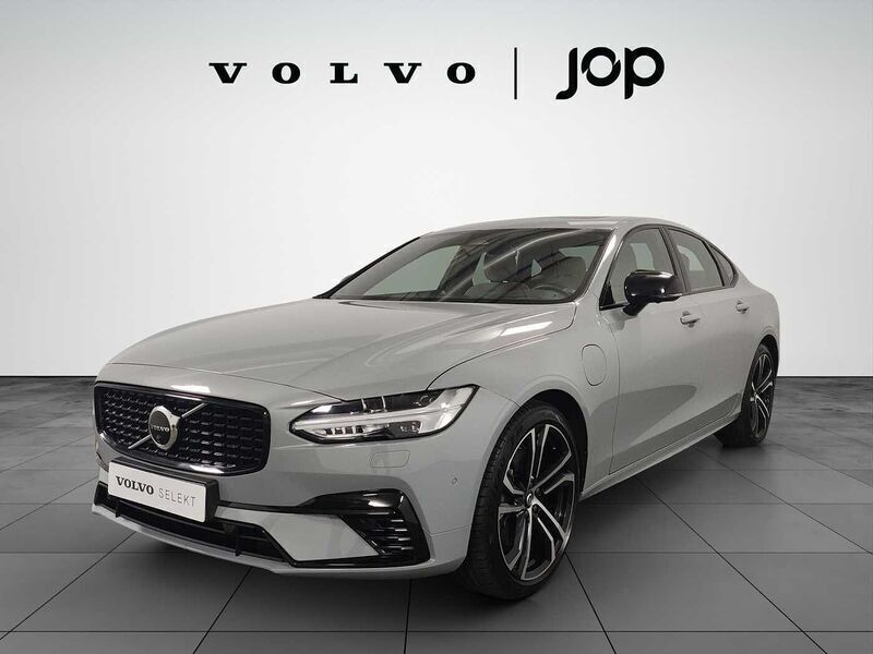 Cinzento Usado 2024 Volvo S90 Sedan | € 58.900 - Imagem 1/4