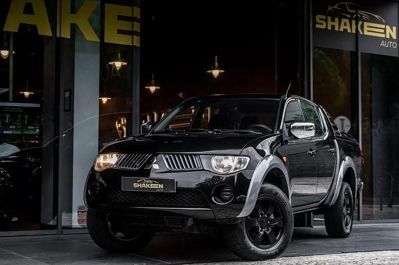 Preto Usado 2010 Mitsubishi L200 Intense Pickup | € 19.390 (Bom preço) - Imagem 1/4