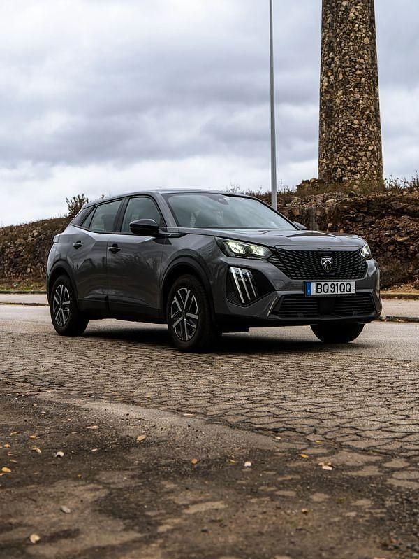 Usado Peugeot e-2008 Active 114 kW (156 HP) 2025 Cinza SUV