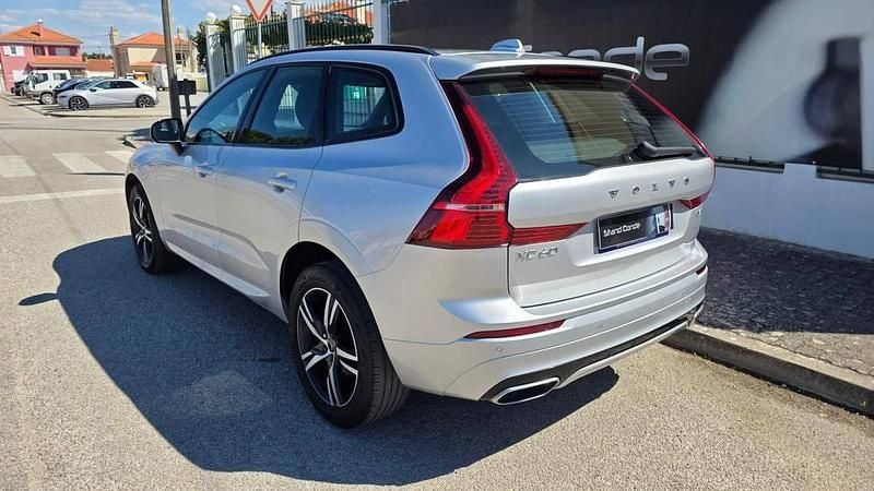 Usado Volvo XC60 R-Design 190 HP (139 kW) 2020 Cinzento SUV