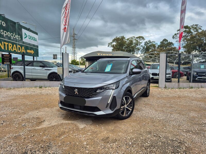 Cinza Usado 2021 Peugeot 5008 Allure Monovolume | € 31.900 - Imagem 1/4