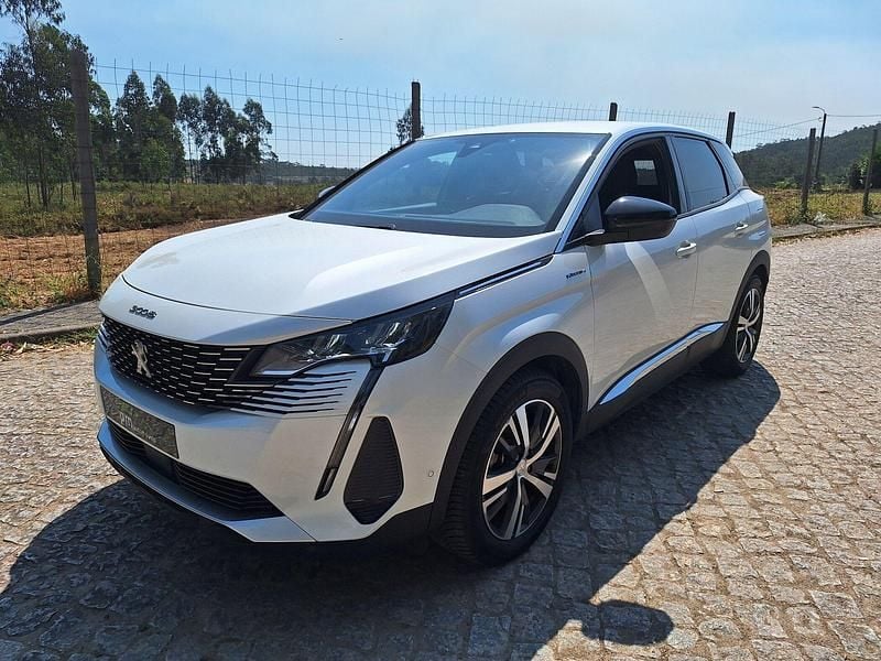 Branco Usado 2023 Peugeot 3008 Allure SUV | € 28.950 (Preço justo) - Imagem 1/4