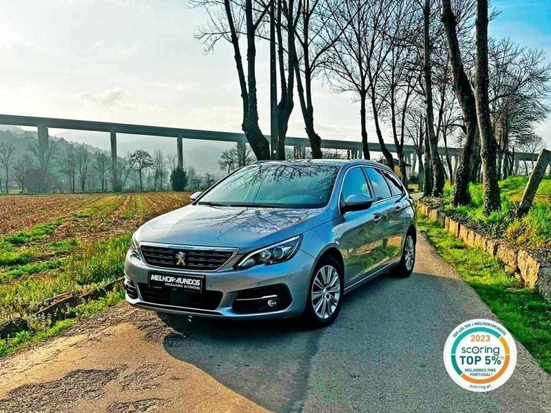 Cinza Usado 2020 Peugeot 308 Allure Carrinha | € 15.490 (Preço justo) - Imagem 1/4