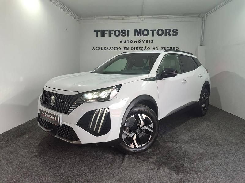 Branco Usado 2024 Peugeot 2008 SUV | € 25.250 (Preço justo) - Imagem 1/4