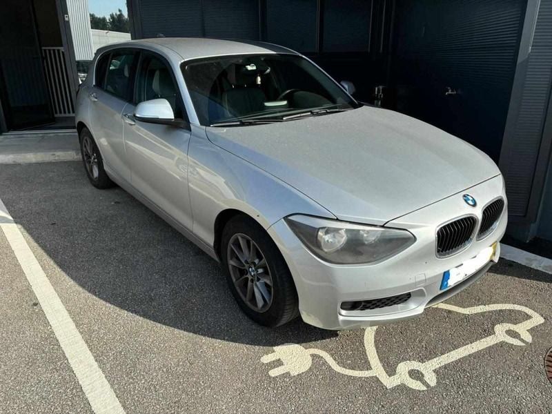 Cinzento Usado 2013 BMW 118 Citadino | € 13.000 (Super Preço) - Imagem 1/4