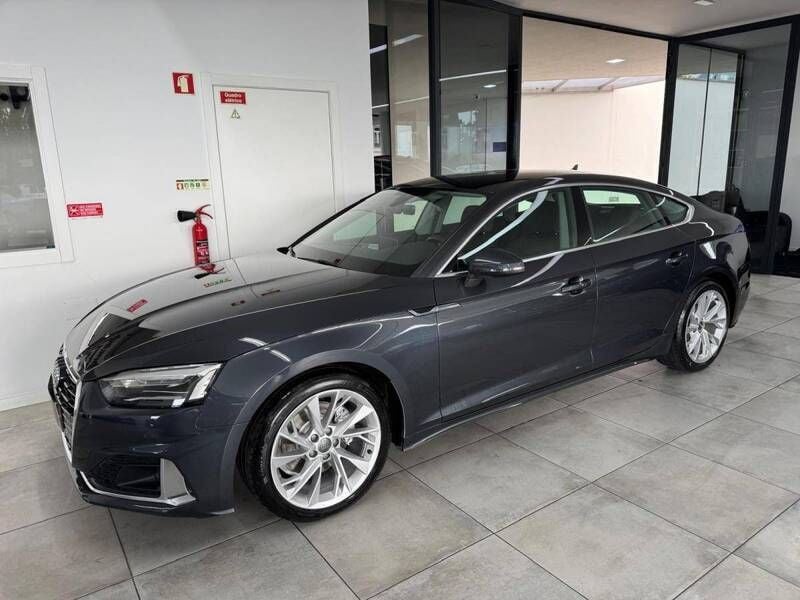 Cinzento Usado 2020 Audi A5 Sportback | € 35.750 (Preço justo) - Imagem 1/4