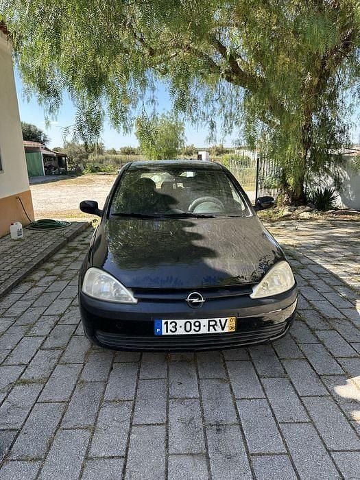 Usado 2001 Opel Corsa Sedan | € 1.500 (Bom preço) - Imagem 1/4