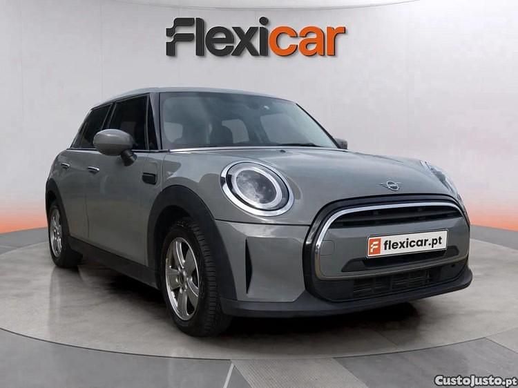 Usado Mini ONE 102 HP (75 kW) 2021 Cinza Citadino