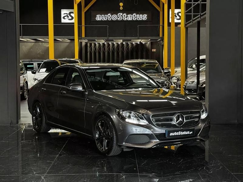Cinzento Usado 2017 Mercedes C220 Sedan | € 21.990 (Bom preço) - Imagem 1/4