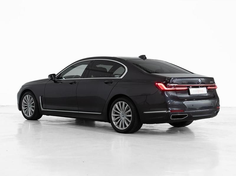 Usado BMW 730 Comfort Edition 265 HP (194 kW) 2020 Cinza Sedan