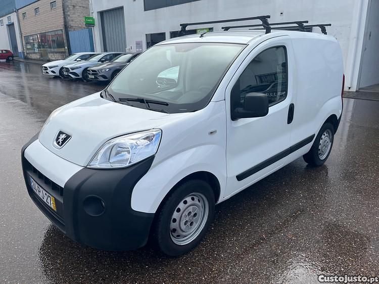 Branco Usado 2014 Peugeot Bipper Monovolume | € 5.750 - Imagem 1/1