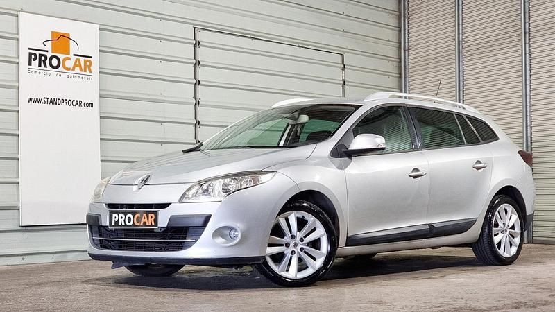 Cinza Usado 2010 Renault Mégane GrandTour Dynamique Carrinha | € 6.250 (Preço justo) - Imagem 1/4