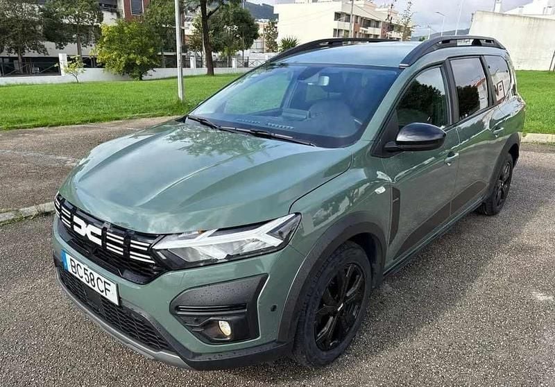 Usado Dacia Jogger 110 HP (80 kW) 2023 Verde Monovolume