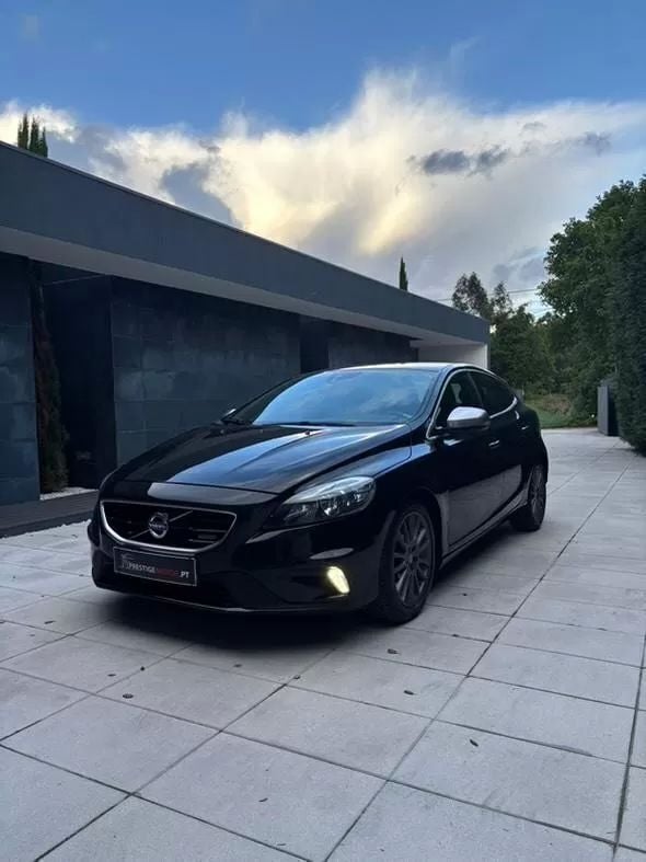 Preto Usado 2013 Volvo V40 R-Design Carrinha | € 12.750 (Preço justo) - Imagem 1/4