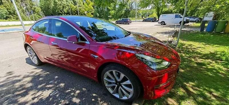 Usado Tesla Model 3 Long Range AWD 340 kW (463 HP) 2019 Vermelho Sedan