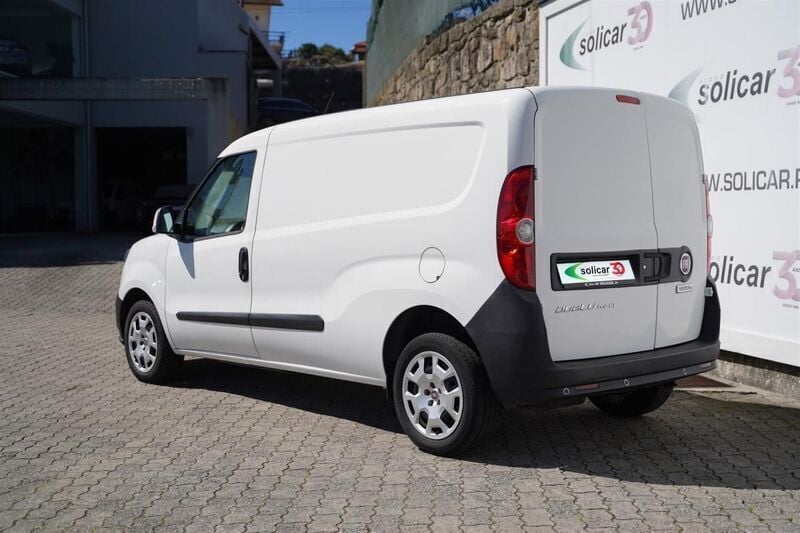 Usado Fiat Doblò 95 HP (69 kW) 2020 Branco Monovolume