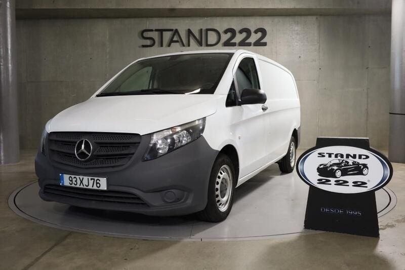 Branco Usado 2019 Mercedes Vito Monovolume | € 17.890 (Bom preço) - Imagem 1/4