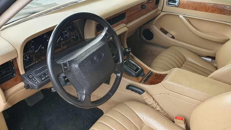 Usado Jaguar XJ6 Sovereign 225 HP (165 kW) 1993 Preto Sedan