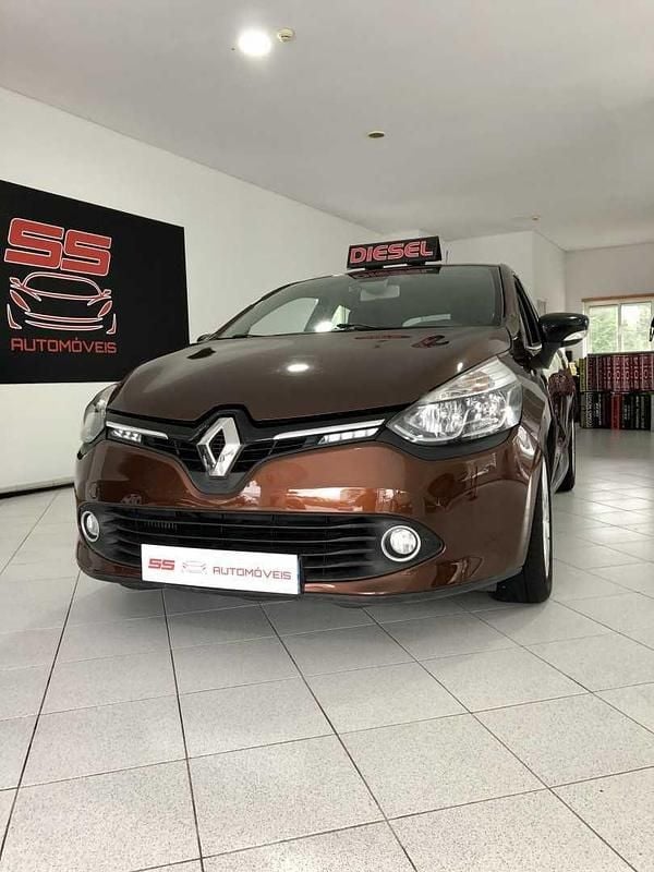 Usado Renault Clio IV 90 HP (66 kW) 2015 Outra