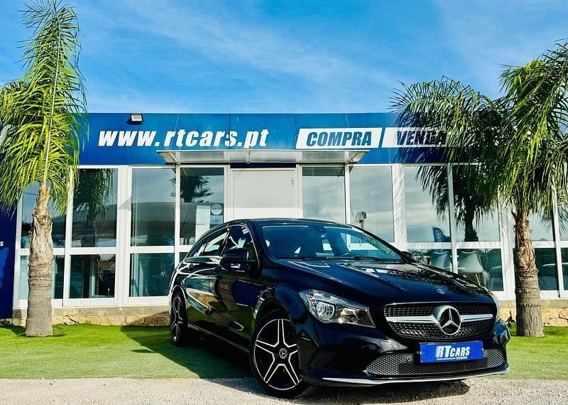 Preto Usado 2017 Mercedes CLA180 Sedan | € 18.980 (Bom preço) - Imagem 1/4