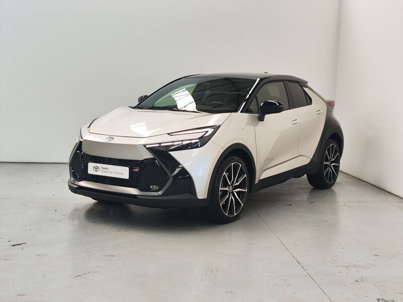 Cinz pre/ns 2mr Usado 2024 Toyota C-HR Edition SUV | € 46.750 - Imagem 1/4