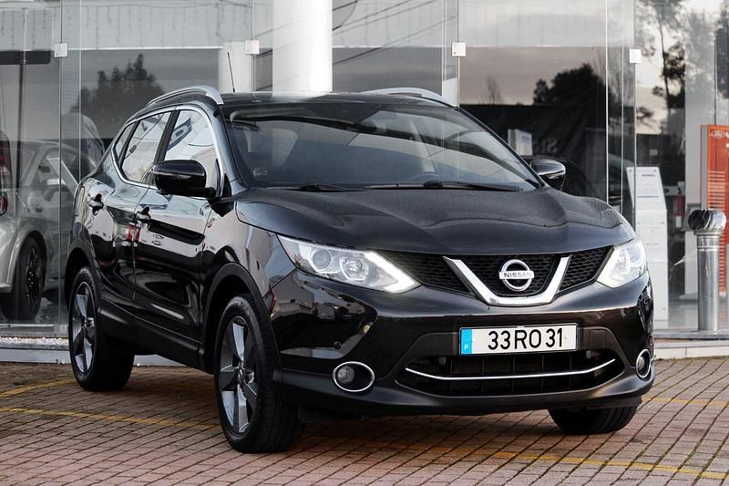 Preto Usado 2016 Nissan Qashqai N-Connecta SUV | € 13.990 (Preço justo) - Imagem 1/4