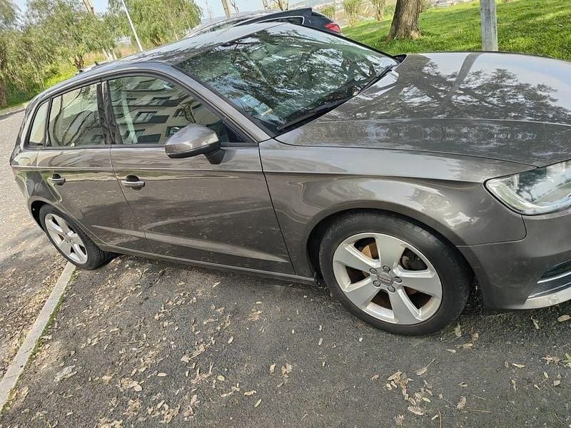 Usado Audi A3 Sport 105 HP (77 kW) 2013 Sedan