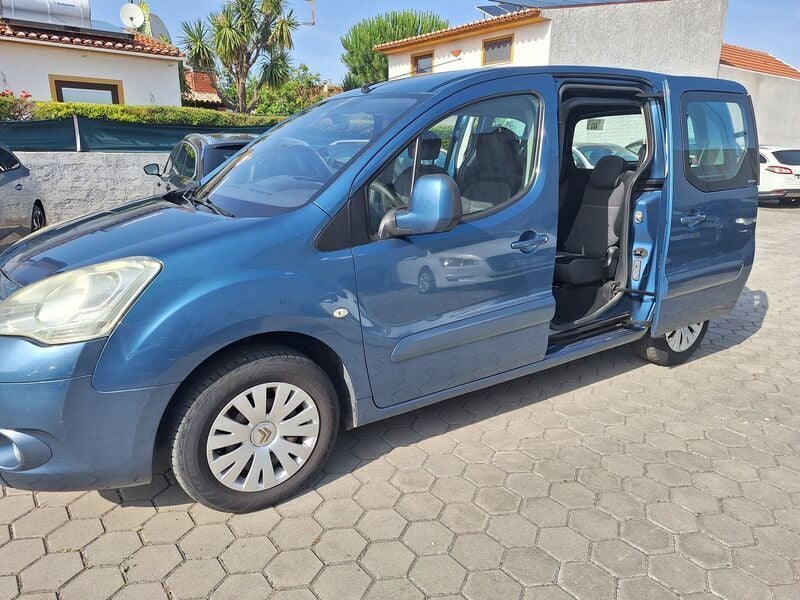 Azul Usado 2014 Citroën Berlingo Monovolume | € 7.950 (Preço justo) - Imagem 1/4