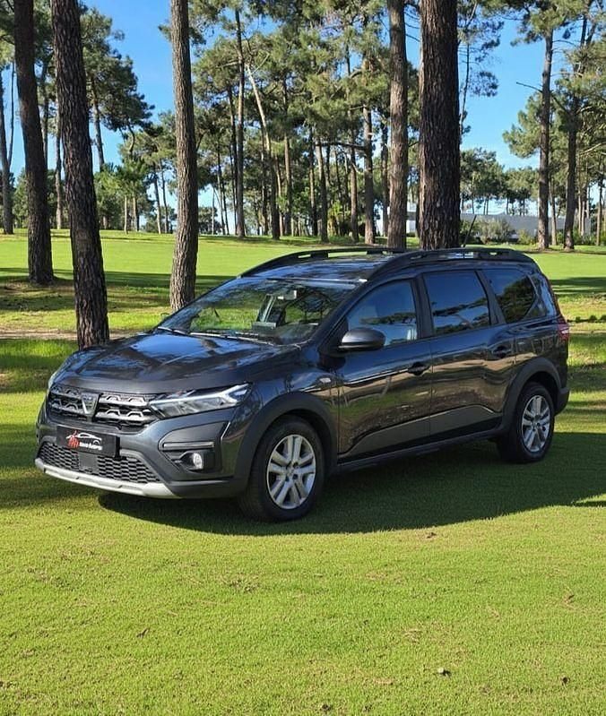Usado Dacia Jogger Comfort 110 HP (80 kW) 2022 Cinza Monovolume