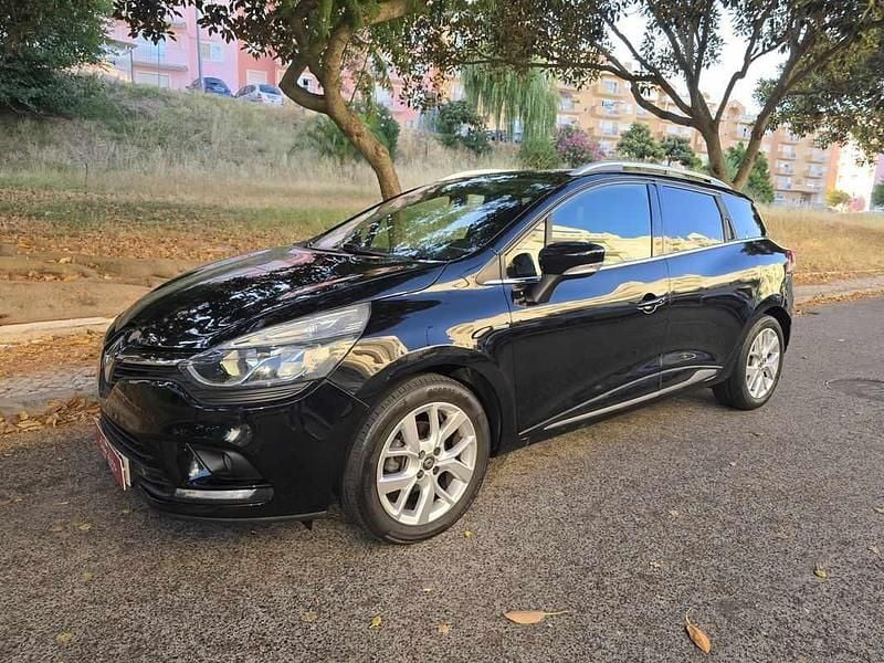 Usado Renault Clio IV 90 HP (66 kW) 2019 Preto Carrinha