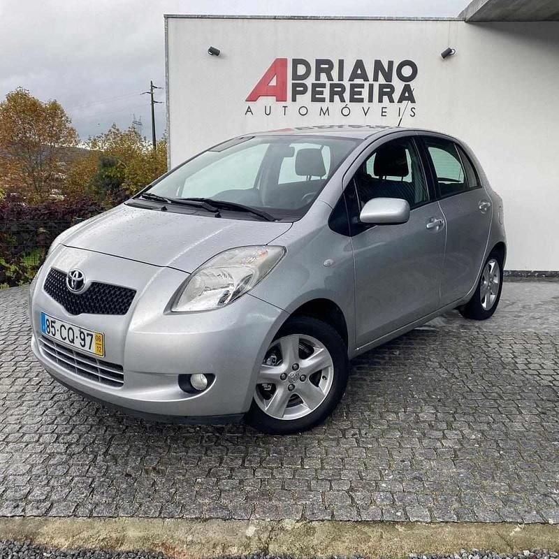Cinza Usado 2006 Toyota Yaris Sol | € 9.990 (Preço justo) - Imagem 1/4
