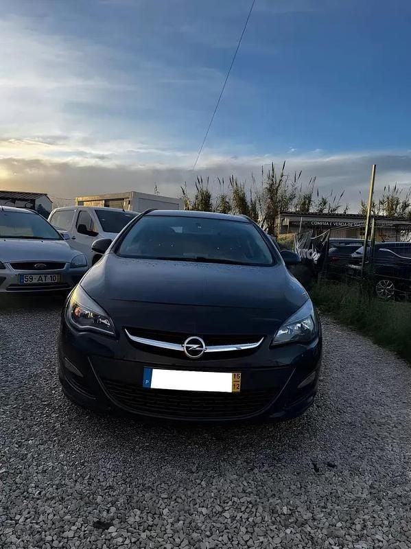 Usado Opel Astra Business Edition 110 HP (80 kW) 2015 Preto Carrinha