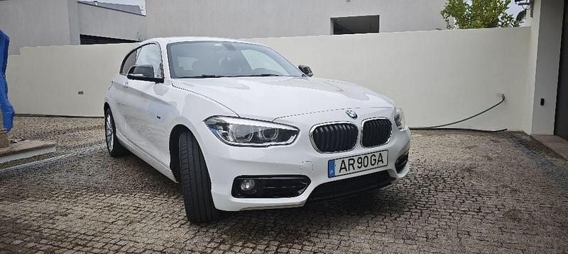 Usado 2015 BMW 118 Sport Line Citadino | € 14.750 (Preço justo) - Imagem 1/4
