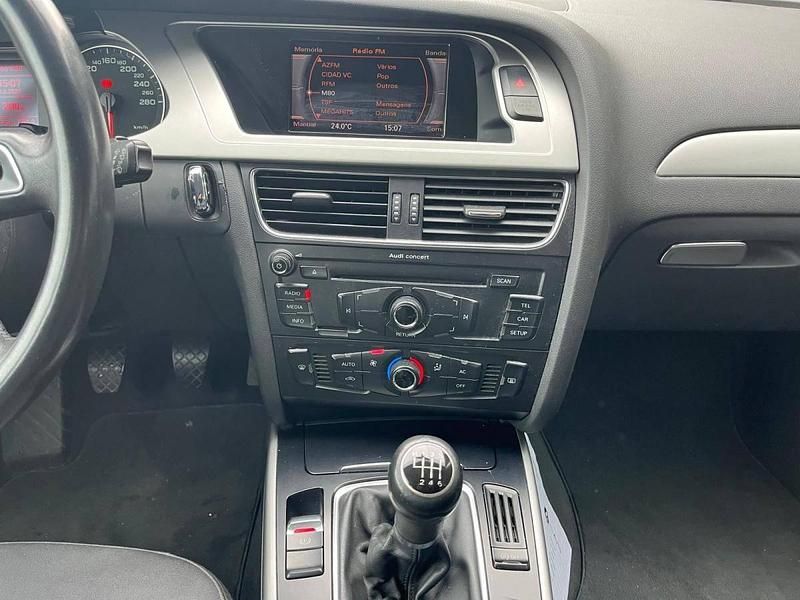 Usado Audi A4 136 HP (100 kW) 2010 Cinzento Carrinha