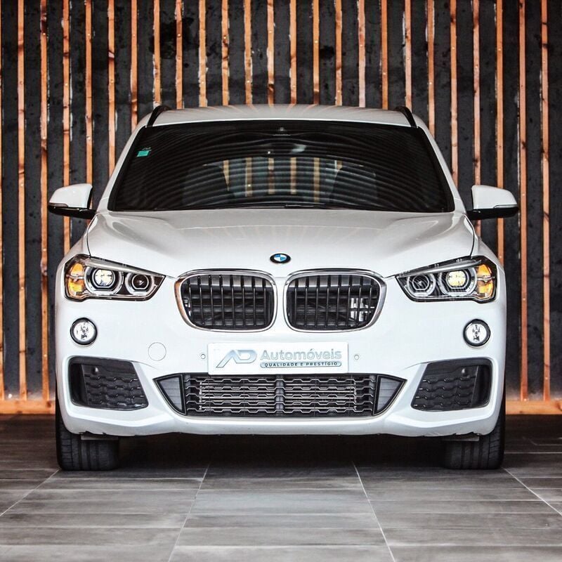 Branco Usado 2018 BMW X1 SUV | € 33.900 - Imagem 1/4