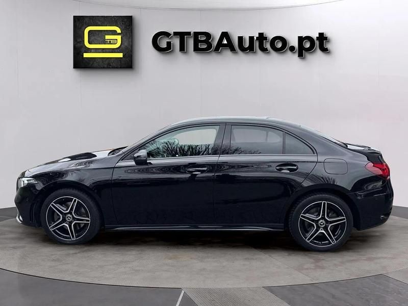 Preto Usado 2022 Mercedes A250 AMG line Sedan | € 29.999 - Imagem 1/4