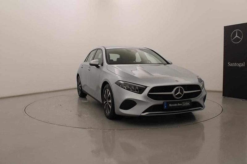 Cinzento Usado 2024 Mercedes A200 | € 29.950 (Super Preço) - Imagem 1/4
