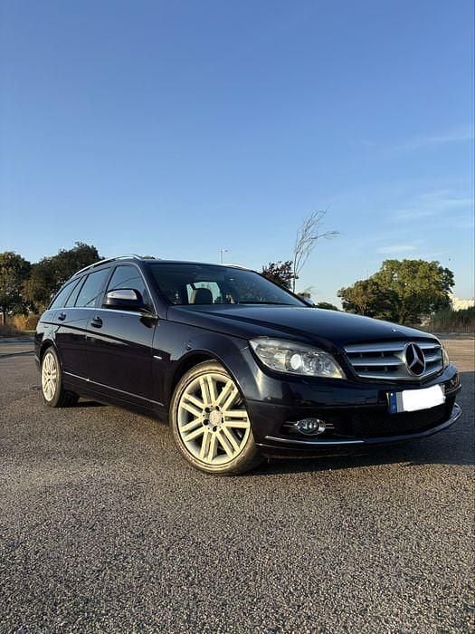 Usado 2008 Mercedes C320 Avantgarde Sedan | € 11.500 (Preço elevado) - Imagem 1/4