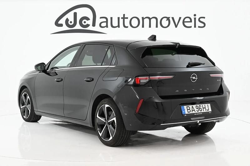 Usado Opel Astra 181 HP (133 kW) 2023 Preto