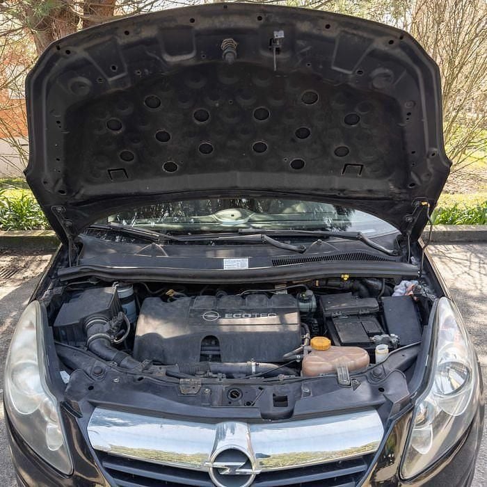 Usado Opel Astra GTC 90 HP (66 kW) 2006